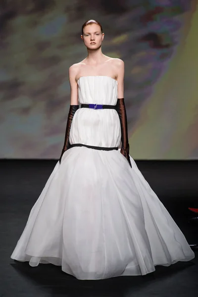 Look 37